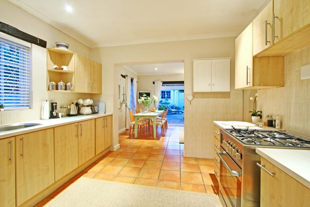 Hout Bay Beach Cottage Exterior photo