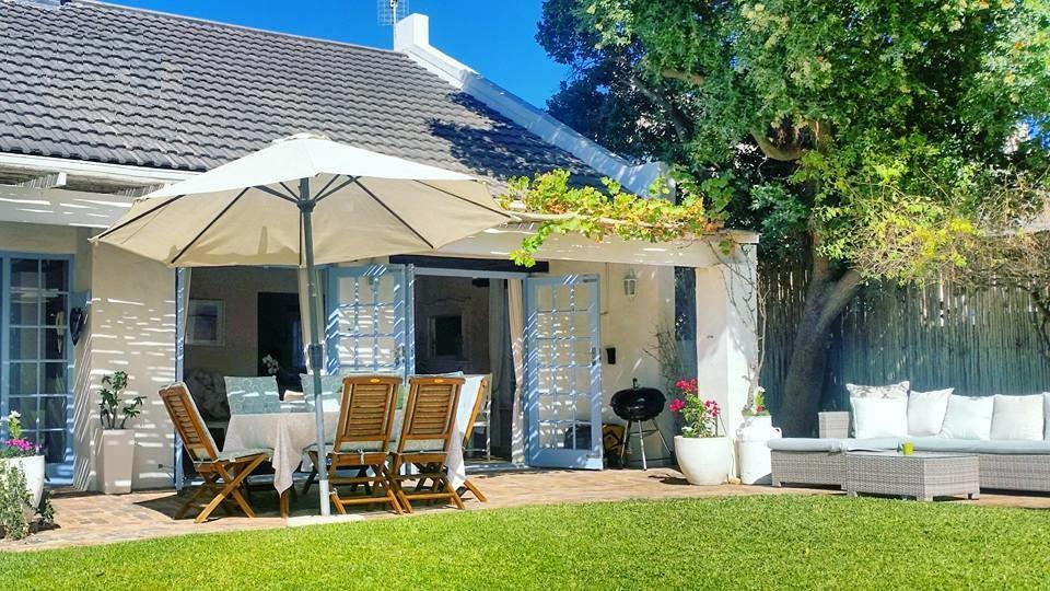 Hout Bay Beach Cottage Exterior photo